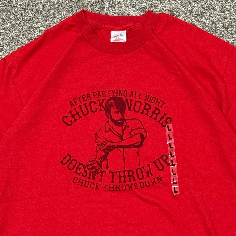 NWT VTG Y2K Tennessee River Chuck Norris Throws Down‎ Funny T-Shirt Mens Large - Picture 2 of 3